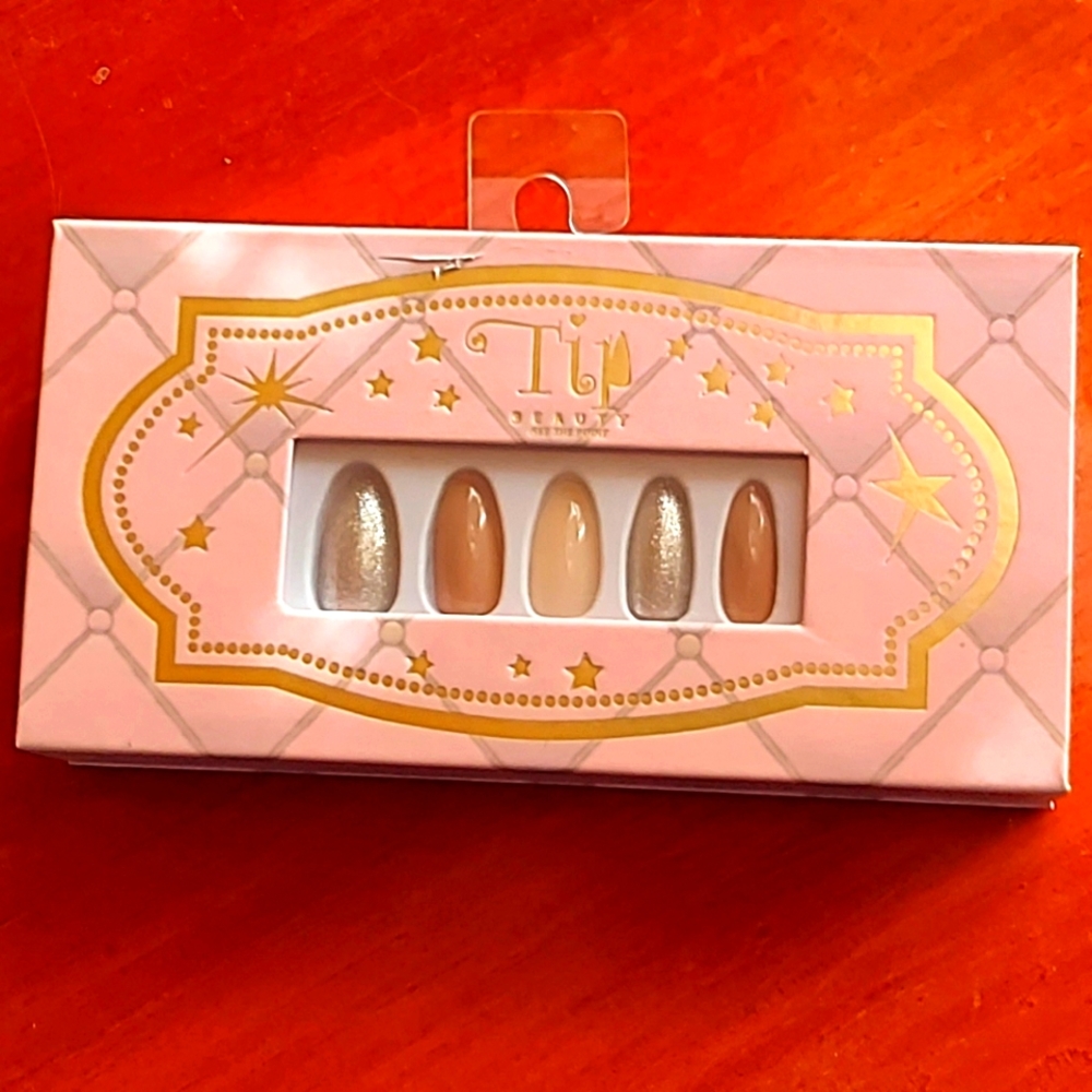 Tip Beauty Nails in Swagg Bag
